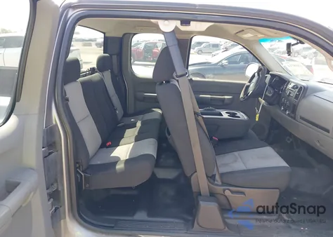 2008 Chevrolet Silverado 1500 Work Truck z USA, uszkodzony, nr VIN 2GCEC19C181243297